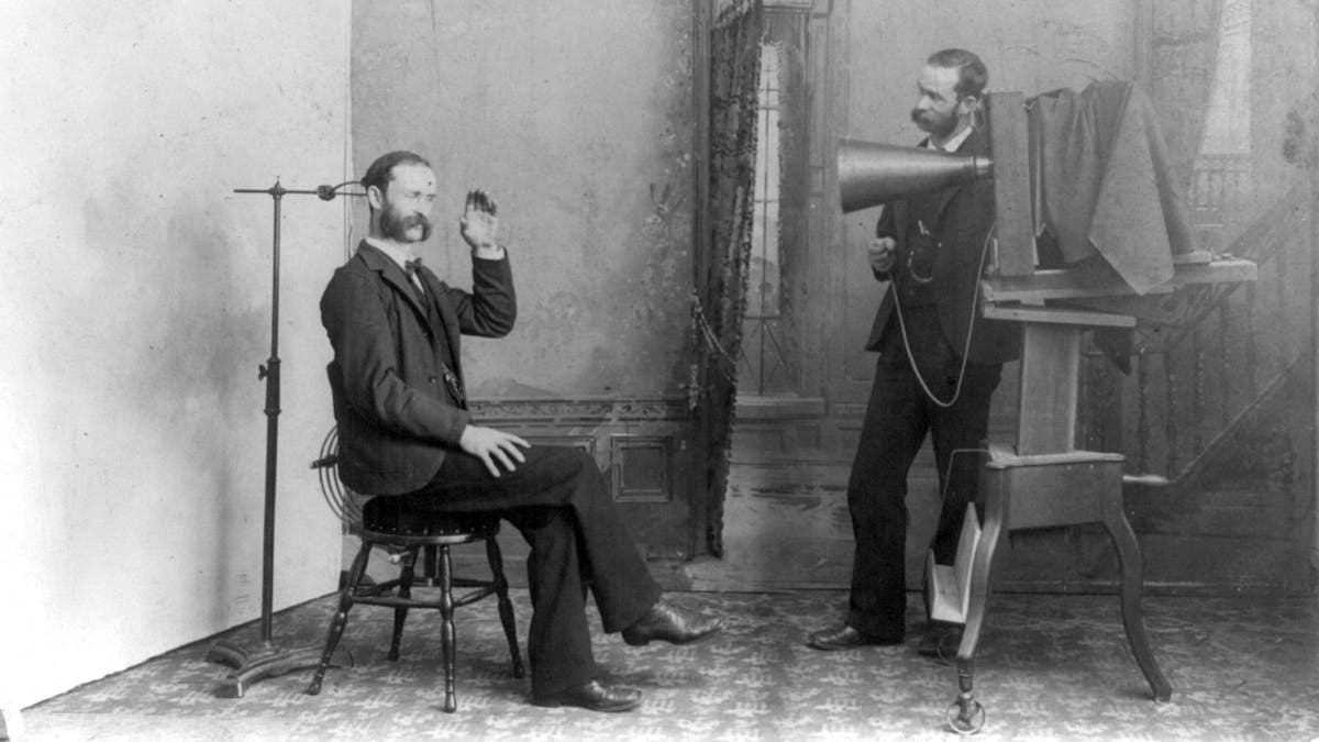 Fotostudio i Berlin, 1893. Foto: A.H. Wheeler/Wikimedia commons Arr søker tekster om fotografi